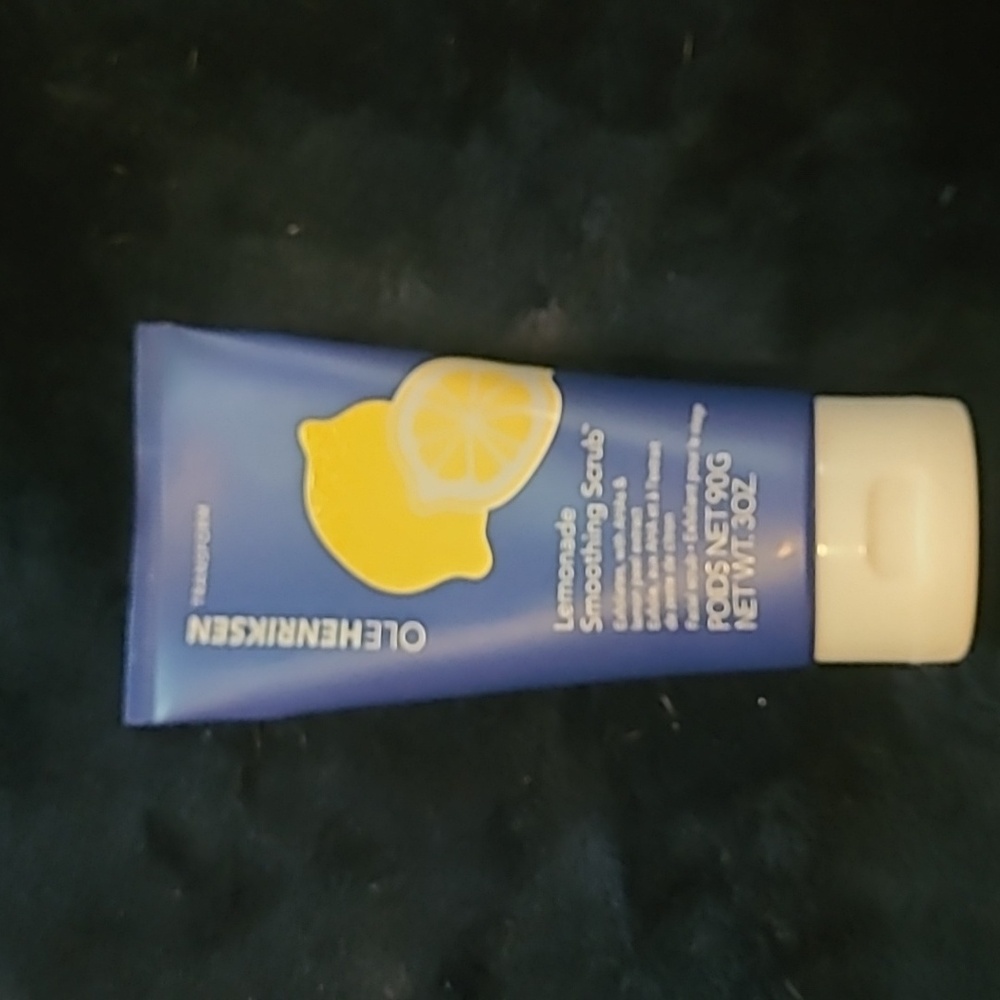 Ole henriksen lemonade smoothing scrub